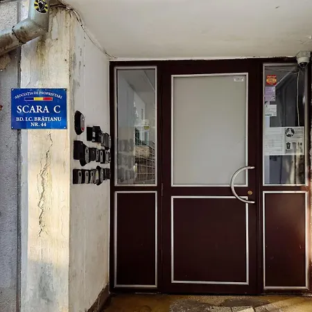 Sol - Old Town Centre I Cheap Carpark Nearby I Balcony דירה בוקרשט