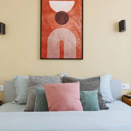 Apartment Sol - Old Town Centre I Cheap Carpark Nearby I Balcony *