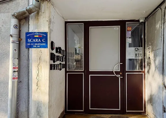 Sol - Old Town Centre Appartement Boekarest